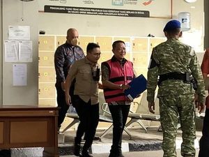 Bakal Diperiksa Tim 9, Febrie Adriansyah Pakai Rompi Tahanan dan Diborgol
