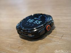 Unboxing Galaxy Watch Ultra2, Lebih Tipis tapi Makin Tangguh