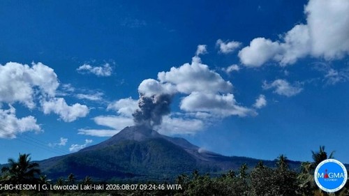 Gunung Lewotobi Laki-laki meletus pagi ini pukul 09.22 Wita, Jumat (7/8/2026). Foto: PVMBG