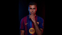 Rodri Dikabarkan Pilih Barcelona, Fans Real Madrid Terbelah di Medsos