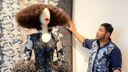 Ivan Gunawan Gelar Fashion Exhibition, Batik Madura Jadi Busana Avant Garde
