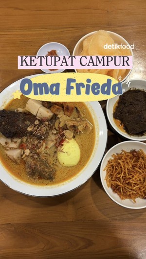 Video Sedapnya Ketupat pakai Ayam Kluwek dari Resep 90 Tahun