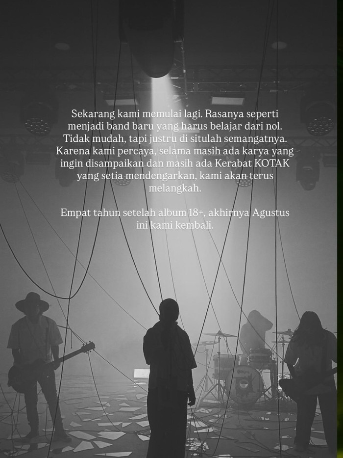 Kotak keluar dari label.