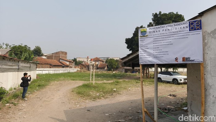 Lahan untuk gedung baru SDN 026 Bojongloa ditolak warga sekitar.