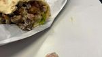 Jijik Banget! Ada Kuku hingga Silet di dalam Makanan Zonk Ini