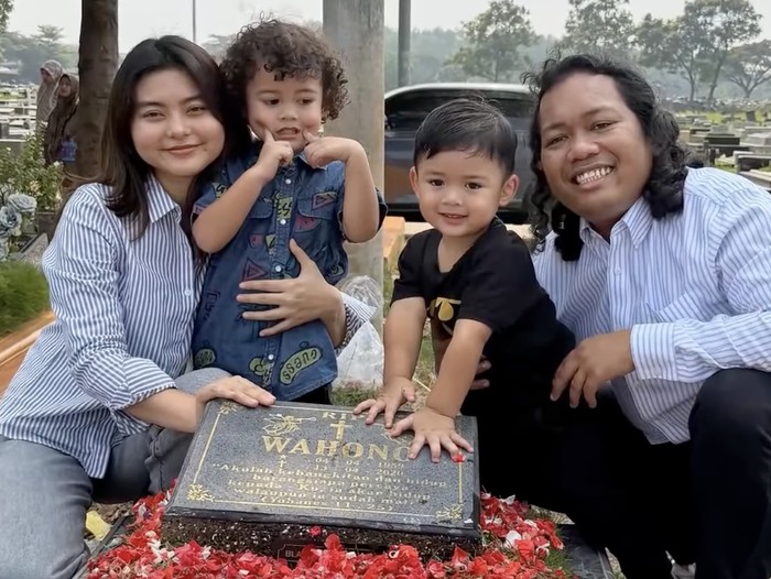 Marshel peluk ibu pertama kali setelah 30 tahun.