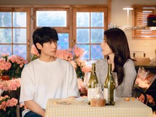 2 Sisi Ha Young & Jung Hae In di Our Sticky Love, Tayang Today di Netflix!