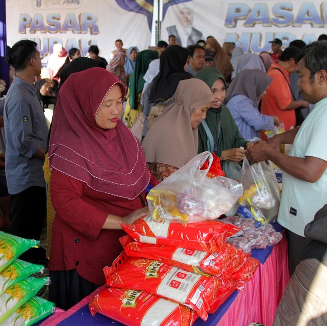 Pasar Murah Ringankan Beban Belanja Warga