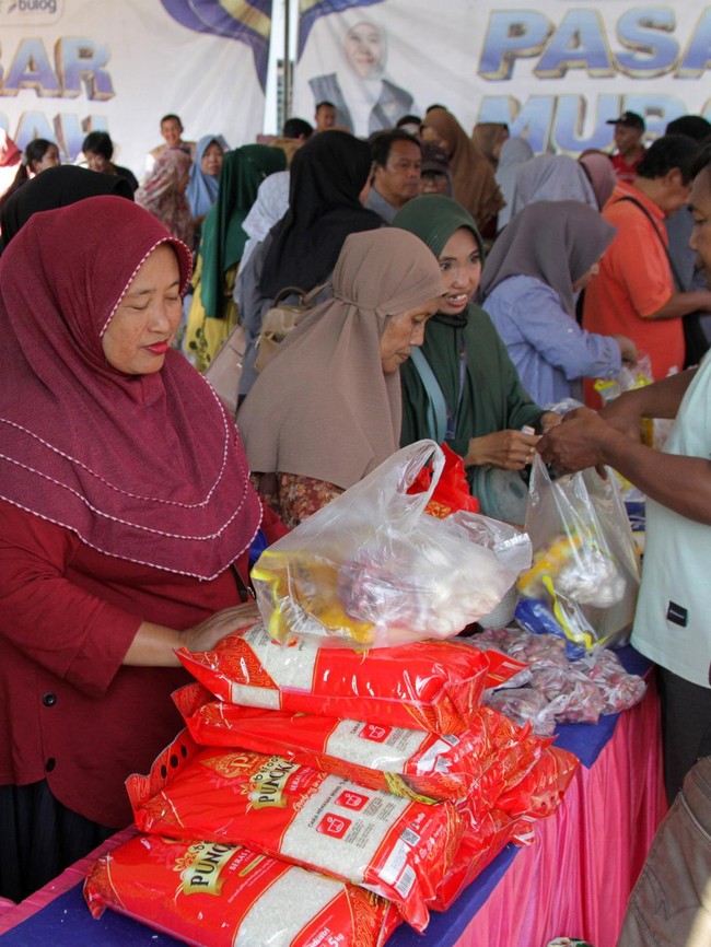 Pasar Murah Ringankan Beban Belanja Warga