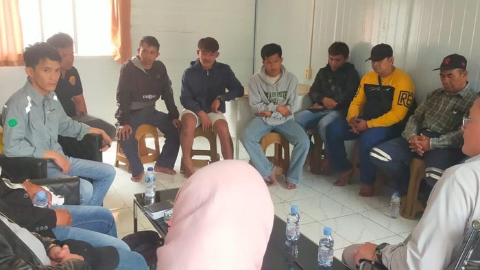 pertemuan antara perwakilan pekerja dengan subkontraktor proyek Upper Cisokan