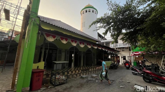 Masjid Jami PP Bahrul Ulum yang dibangun pada masa KH Hasbullah Said, ayah Kiai Wahab tahun 1904