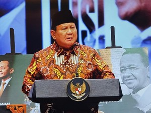 Prabowo Kasih Rapor Memuaskan ke Bahlil Saat Hadiri Acara Peluncuran Buku