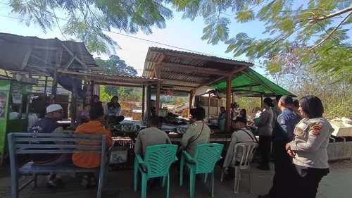 Suasana kegiatan Jumat Curhat Polres Manggarai Barat dengan warga Kampung Gorontalo, Labuan Bajo, Manggarai Barat, NTT, Jumat (7/8/2026). (Foto: Polres Manggarai Barat)