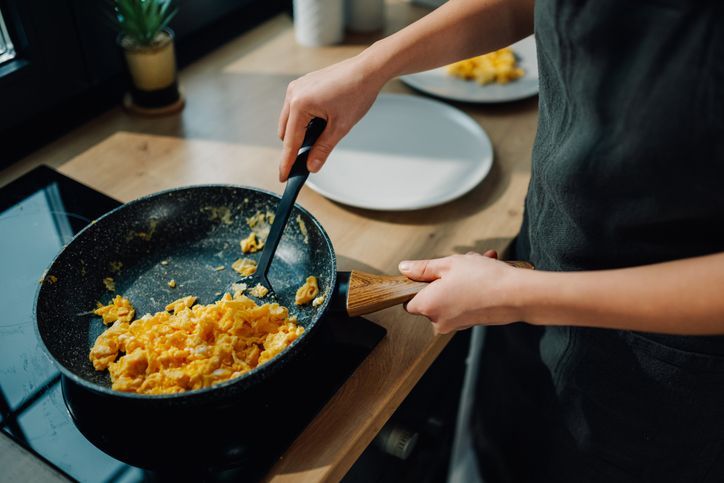 Telur orak-arik atau scrambled egg