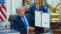 Trump Teken Aturan Baru soal Kewarganegaraan