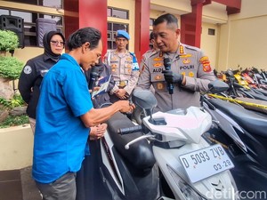 Air Mata Bahagia Arif, Motor Pencari Nafkah yang Hilang Kembali Pulang