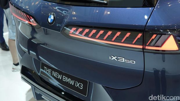 BMW iX3 melantai di GIIAS 2026 BMW iX3 melantai di GIIAS 2026
