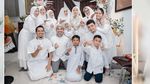 Dea Annisa Menangis Mohon Maaf kepada Ibunda di Pengajian Jelang Pernikahan