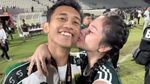 Momen Manis DJ Icha Kharoline Dampingi Arief Catur Rayakan Persebaya Juara