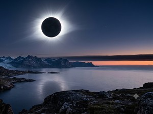 Video: Timelapse Gerhana Matahari di Islandia, Langit Gelap Total