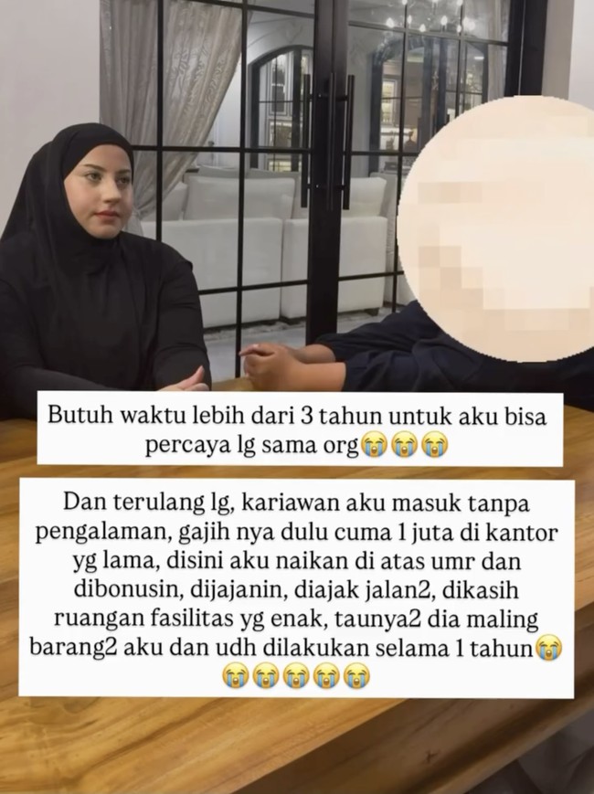 Kecurigaan Tasyi berlanjut karena semakin banyak tas branded miliknya yang hilang. Sampai akhirnya, terungkap ada sebanyak 12 tasnya yang dijual oleh karyawan itu tanpa sepengetahuannya. Semua bukti penjualan tas ditemukan dalam email karyawan yang tega menipunya. Foto: dok. Instagram @tasyiiathasyia