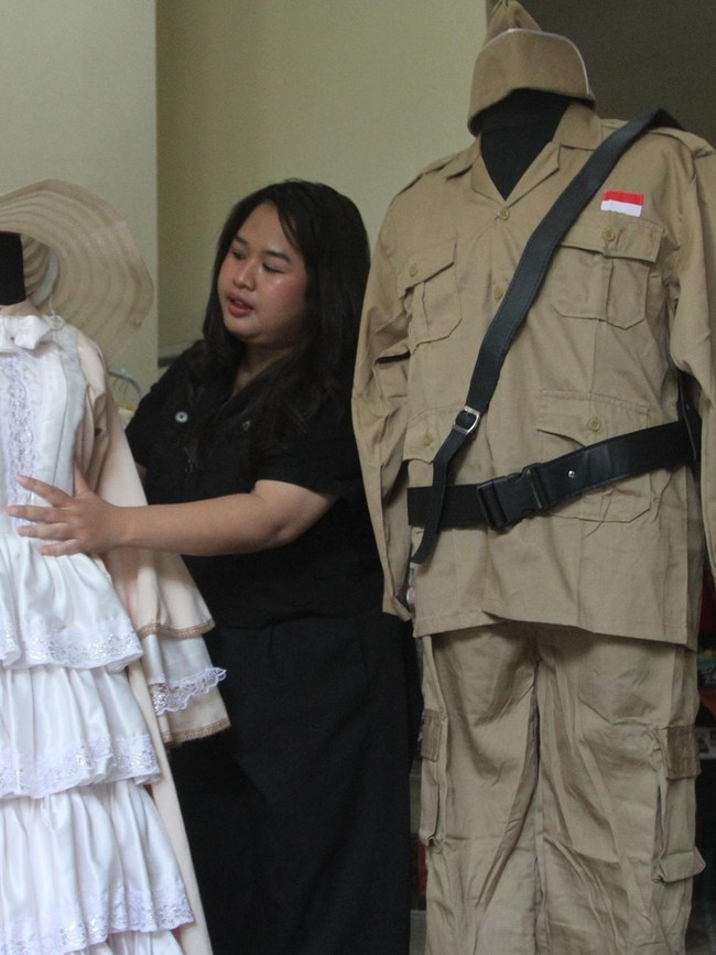 Jelang HUT RI, Kostum Pejuang hingga Noni Belanda Laris Disewa