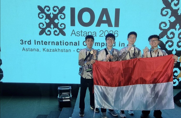Kontingen siswa Indonesia dalam ajang IOAI 2026 di Astana