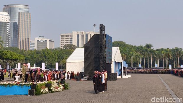 Polda Metro Jaya menggelar Apel Kebangsaan, menggandeng ormas untuk menjaga Jakarta, Sabtu (8/8/2026).