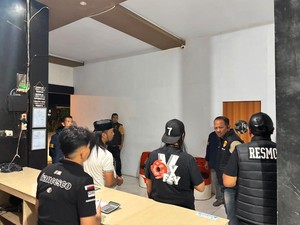 Rumah Karaoke Jeneponto Jual Miras Ilegal-Pekerjakan ABG Jadi LC Ditertibkan