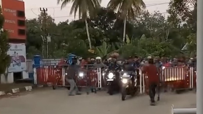 SPBU Kambitin, Tabalong, Kalimantan Selatan langsung diserbu pemotor