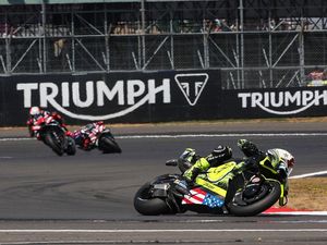 Hasil MotoGP Inggris 2026: Fernandez Juara Ungguli Martin