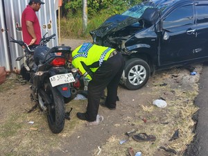 Mobil Oleng Keluar Jalur Hantam 3 Motor di Sleman, 2 Orang Tewas
