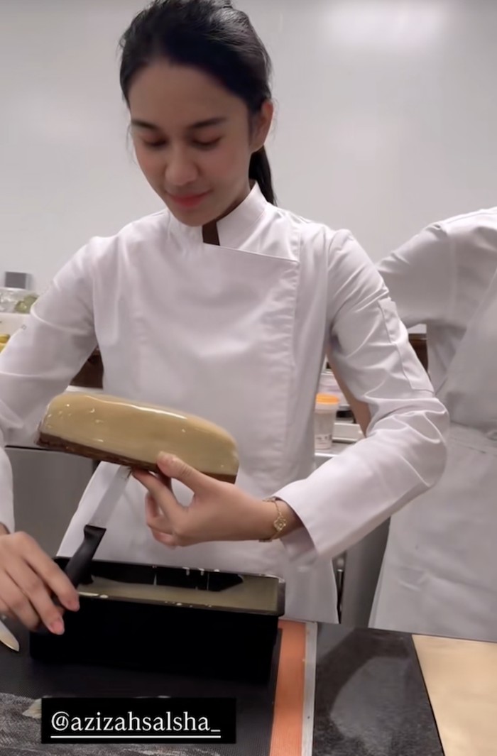 Azizah Salsha Ikut Kelas Baking di Sekolah Kuliner Legendaris Prancis