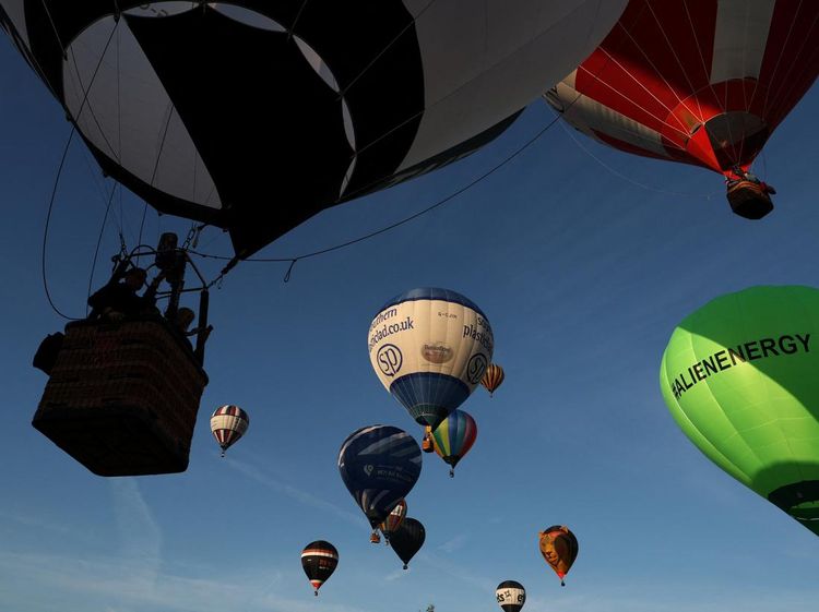 Balon Udara Warna-warni Ramaikan Festival Tahunan Bristol
