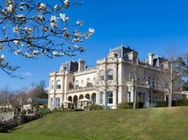 Mansion Bergaya Victoria Ini Jadi Saksi Bisu Resepsi Nikah Tom Holland-Zendaya