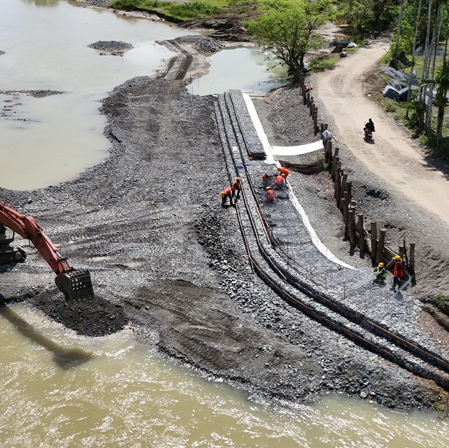 Cegah Erosi dan Banjir, Bronjong Dibangun di Sungai Aceh Barat