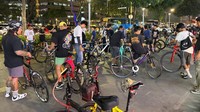 Malam Ketika Pesepeda Menuntut Ruang