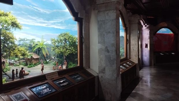 Diorama di Monumen Bajra Sandhi Diorama di Monumen Bajra Sandhi, Jumat (7/8/2026). Terdapat 33 diorama sejarah masa prasejarah, Bali kuno, Bali madya, hingga masa perjuangan kemerdekaan.