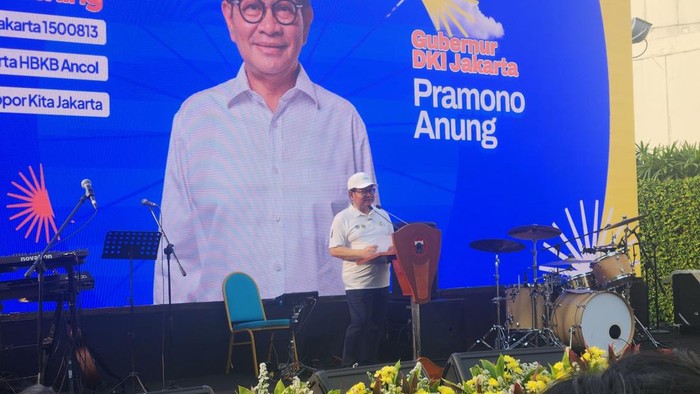 Gubernur DKI Jakarta Pramono Anung saat peresmian Call Center Dishub.