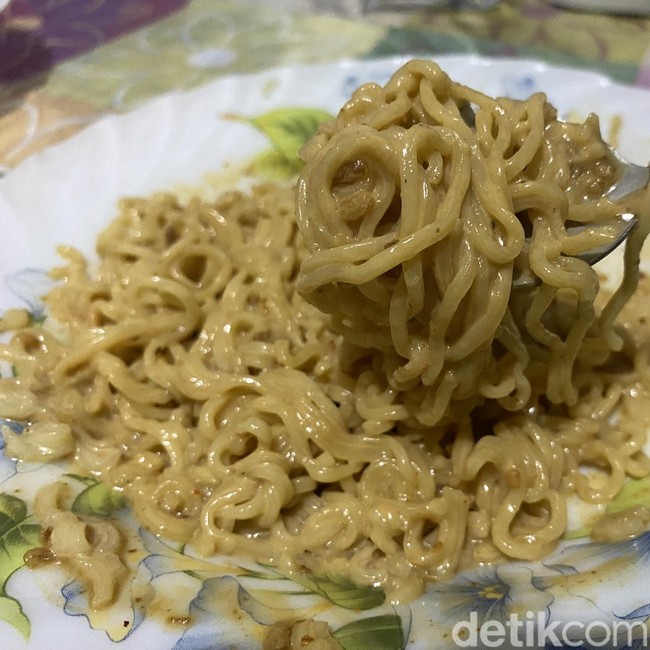 Cobain Racikan Indomie Campur Mayones Hokben yang Creamy