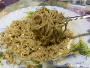 Cobain Racikan Indomie Campur Mayones Hokben yang Creamy