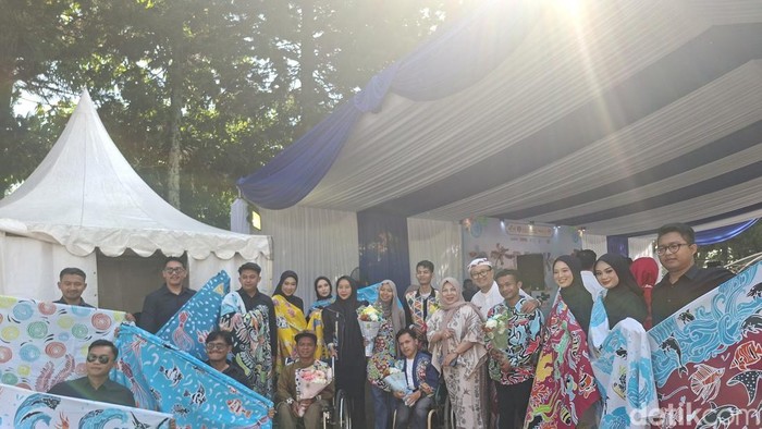 kegiatan Batik Walk bersama Yayasan Batik Jawa Barat (YBJB) di Bank Indonesia Jawa Barat