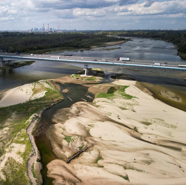 Kekeringan Landa Sungai Vistula, Permukaan Air Capai Rekor Terendah