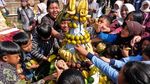 Kirab Hasil Bumi Warnai Festival Lembutan di Lereng Gunung Sindoro