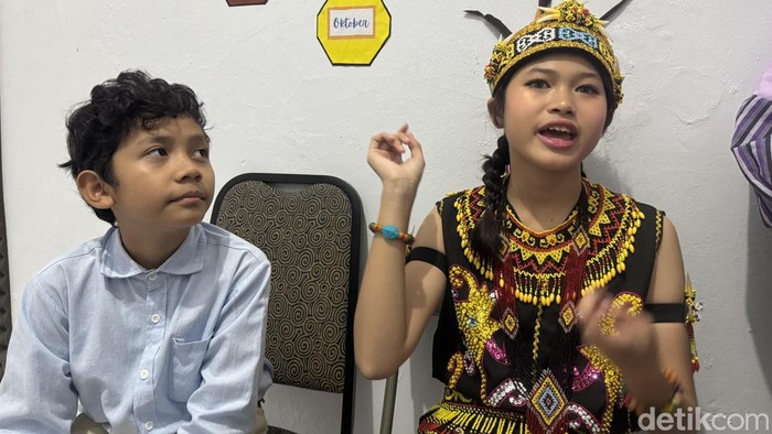 Komnas Anak mengangkat lima Duta Anak Anti-bullying, termasuk Chacha dan Malik. (Adhfar/detikcom)