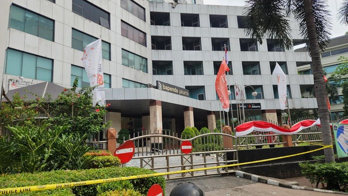 Kondisi terkini gedung Bapenda DKI Jakarta usai kebakaran pada Jumat malam.