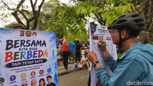 Lapak Toleransi yang digelar di Areal CFD Renon, Denpasar, Minggu (9/8/2026) (Putu Yonata/detikBali)