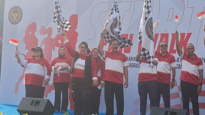 Menteri Imigrasi dan Pemasyarakatan (Imipas),  Agus Andrianto, menggelar fun walk, donor darah, hingga bakti sosial (baksos), di Kota Tangerang.