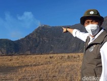 Menhut Raja Juli Pantau Langsung Penanganan Kebakaran Bromo