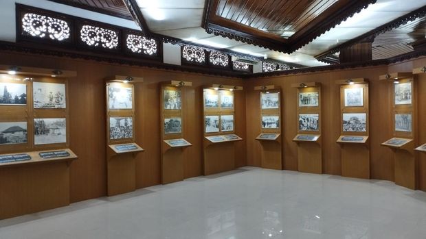 Monumen Bajra Sandhi atau Monumen Perjuangan Rakyat Bali Ruang pameran di lantai bawah Monumen Bajra Sandhi, Jumat (7/8/2026). Foto-foto perjuangan rakyat Bali melawan Belanda dipamerkan di ruangan tersebut.